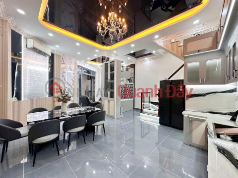 Corner house in a car-accessible alley off Huynh Tan Phat street, in a high-class residential area, priced at just over 8 billion VND. _0