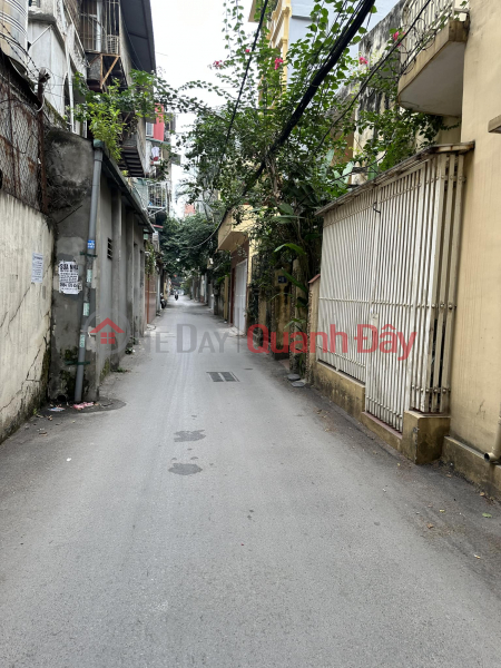 Selling Hoang Quoc Viet Townhouse in Cau Giay District. 96m Frontage 10m Approximately 19 Billion. Commitment to Real Photos Accurate Description. Sales Listings