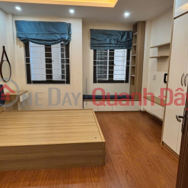 Only 5 billion 3 Ngoc Thuy houses in the dike 30m x 4 floors, car parking at the gate, definitely available to stay. Contact 0936123469 _0