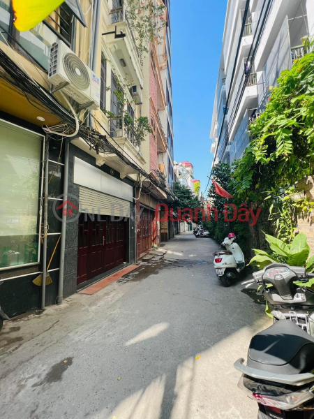 48m 6 Floor Front 11m Nhon 10 Billion Lot Corner Car 16 Stops Day and Night Parking Nguyen Van Huyen Street, Cau Giay. Location Sales Listings