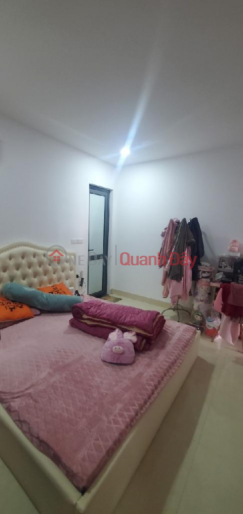 The owner authorizes the sale, needs to sell the house on Nguyen Huy Tuong street - Thanh Xuan, the owner is willing to leave all the contents. _0