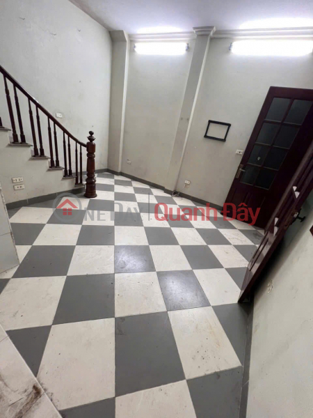 Cho thuê nhà nguyên căn phố HÀO NAM - 30m ra mặt phố 5 tầng 3 Phòng ngủ rộng, 1 phòng nhỏ - 4wc - Sân phơi | Việt Nam Cho thuê đ 12 triệu/ tháng