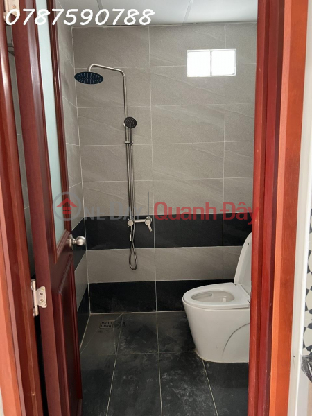 Room for rent with a beautiful view and balcony at Ton That Thuyet Street, District 4, Ho Chi Minh City, area 30m2, price 5.2 million VND\\/month., Vietnam | Rental đ 5.2 Million/ month