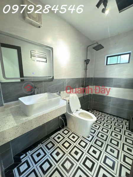 đ 9.98 Billion, House for sale in the center of Nguyen Van Linh - Long Bien.