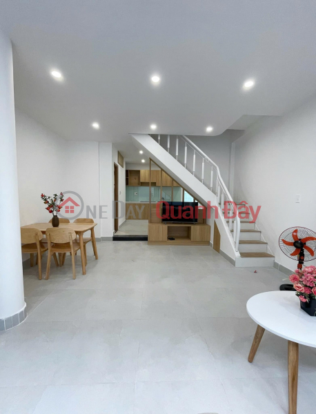 đ 2 Billion, Owner sells a dedicated house with 2 bedrooms, 2 bathrooms, fully furnished, right at K311 Nguyen Hoang, Binh Thuan, Hai Chau