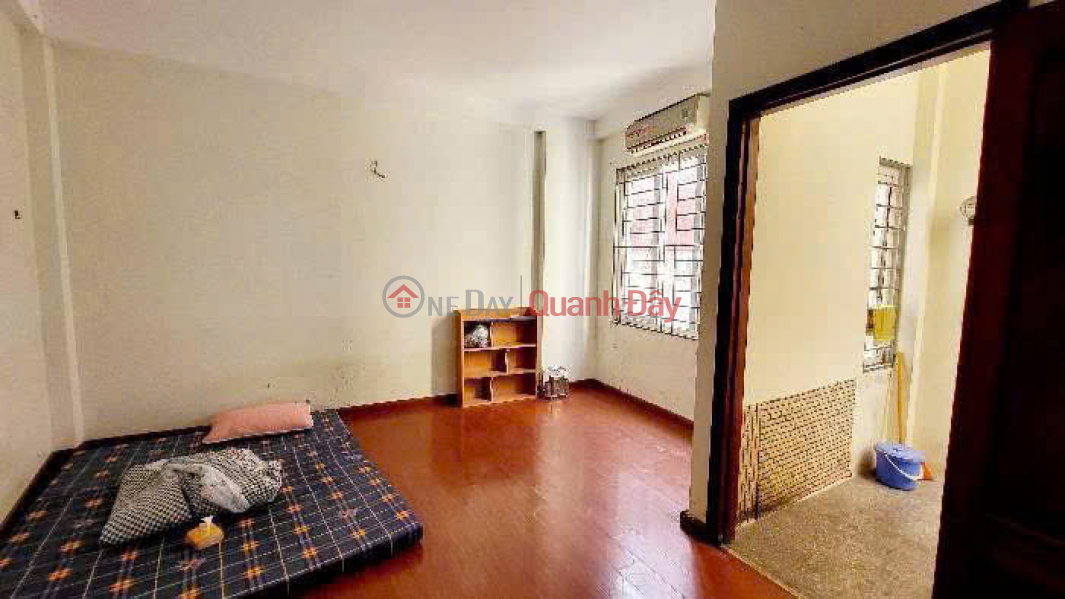 House for rent in Hoang Mai alley, 5 floors x 34m2, 3 bedrooms, 11 million for office, family, working group Rental Listings