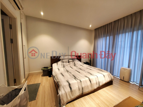 Golden Westlake apartment for rent at 162A Hoang Hoa Tham, Ba Dinh District, Hanoi. _0