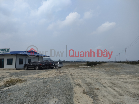 Selling 2.3 hectares of 50-year warehouse land in Tan Hung, Hung Yen City _0