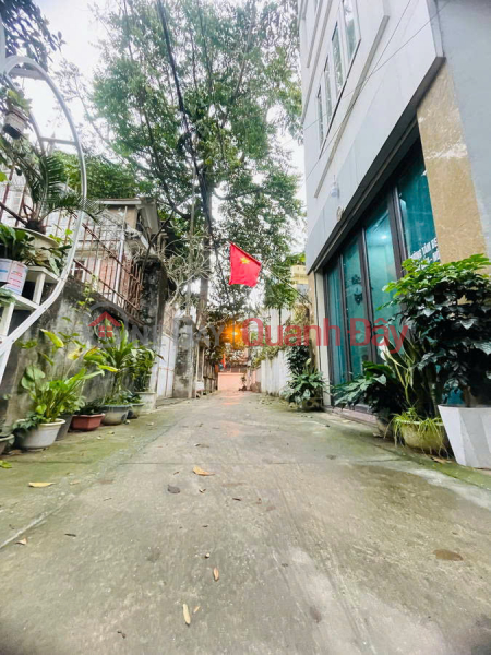 BEAUTIFUL HOUSE BUILT BY RESIDENTS IN NGOC THUY STREET - LONG BIEN, CAR ACCESS 50M2, 4 FLOORS, FRONTAGE 4M, 7.86 BILLION. Sales Listings