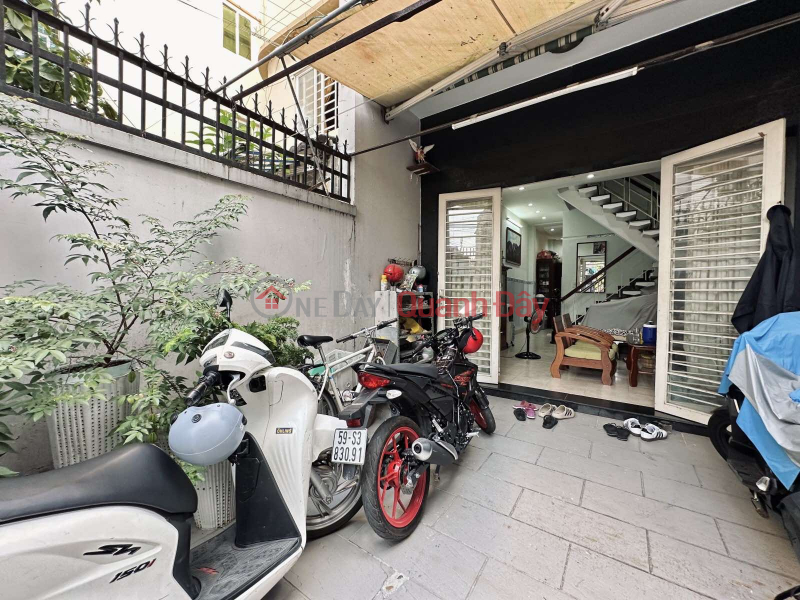 House for sale in alley for cars, Le Quang Dinh door, Ward 11, Binh Thanh, 60m2, 3 floors, ready to move in. Sales Listings