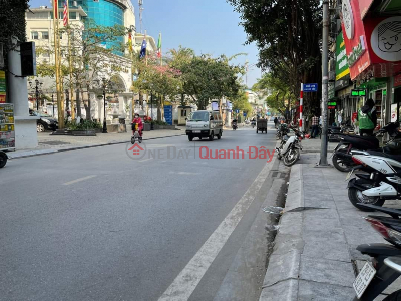 Doi Can street, Ba Dinh street, wide sidewalk, busy business, large area, 115X2T, slightly 200 million\\/m2. Sales Listings