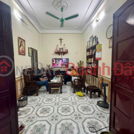 bán nhà Phố Hào Nam, Ô Chợ Dừa, Đống Đa, DT55m2, 13T, nhà vị trí siêu đẹp, khu vực trung tâm Đống Đa _0
