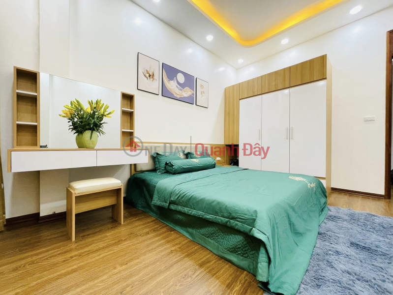 đ 6.25 Billion THUY KHUE TAY HO TOWNHOUSE Area: 55M2 5 FLOORS MT4.7M 4 BEDROOM PRICE: 6.25 BILLION TAY HO DISTRICT FUN FULLY INTERIOR