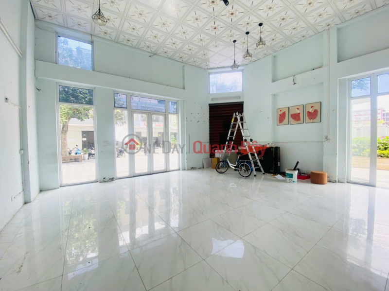 Corner Shophouse for rent in Hud Trau Cau apartment building, suitable for office, spa, or nail salon. Rental Listings