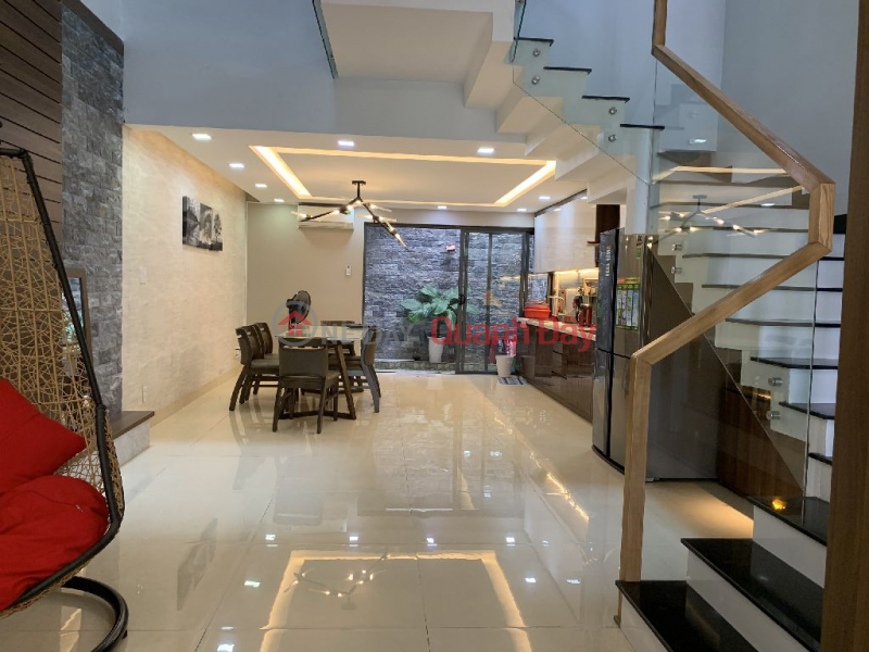 Selling a 4-storey house with full furniture in Nam Viet A VIP area, Ngu Hanh Son district, Da Nang for a little over 7 billion Sales Listings