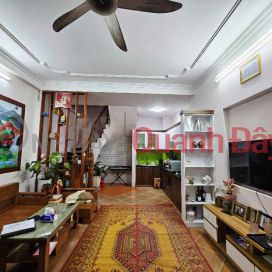 Chỉ hơn 7 tỷ bán gấp nhà Hoàng Hoa Thám 35m² ngõ thông gần phố _0