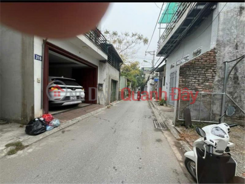 NEAR NGOC THUY PARK - ROAD AVOIDING CARS AND BUSINESS OF ITEMS _0