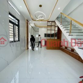 Sell house to pay off debt near market 5m50 x20m pay 500 million in advance to receive house _0