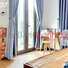 Beautiful house with 3 floors, 2 sides paved with asphalt in NUI THANH, Hai Chau, DN. Walk 10m to the front, Price 2.x billion _0