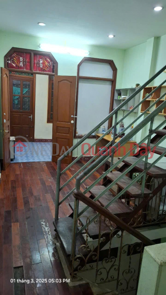 House for rent 3.5 floors, lane 553 Giai Phong, 3 bedrooms, 7 million - family, online business Rental Listings