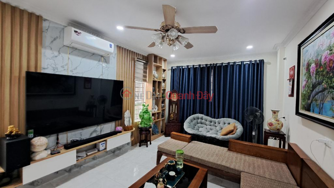 Super Rare!!! House for sale 52m x 3T Alley 47 Duc Giang lake view, bypass road, Corner lot for a little 6 billion TL. Contact: Sales Listings