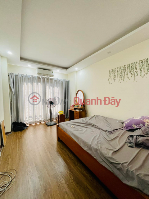 House at Lane 16 Hoang Cau, clean and beautiful, only 1 fully furnished room for quick rent for only 2.8 million _0