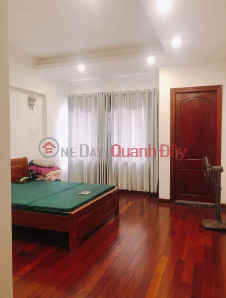 LUONG DINH TOWNHOUSE FOR SALE, DONG DA DISTRICT: 50M2 x 5 FLOORS, CAMRY CAR PARKING AT GATE, ONLY 7.5 BILLION Vietnam Sales | đ 7.5 Billion