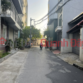 HONG TIEN - BO DE STREET FOR SALE - NEAR THE LAKE, CLEAR OTO ROAD, NEW REDUCED PRICE _0