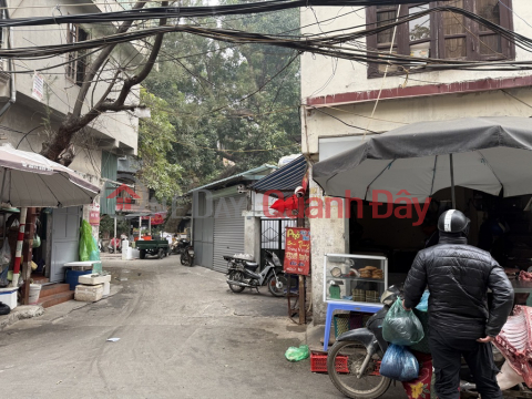 Ho Dac Di 103m, near the lake, car parking at the door only 16.9 billion, expanding at the back _0