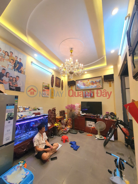 Selling Ton Duc Thang Townhouse Urgently Giving Furniture Area 38m 5 floors MT 3.6m only 3.6 billion. _0