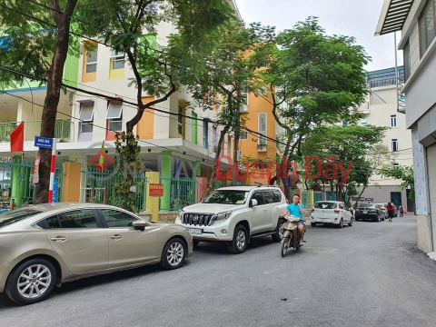 Lac Long Townhouse for Sale in Tay Ho District. 82m, 5-storey building, 6m frontage, slightly 11 billion. Commitment to Real Photos Main Description _0
