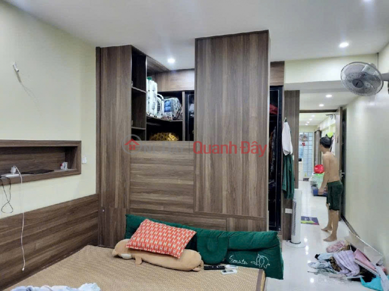 Selling 1st floor apartment on Nguyen Hien street, avoid cars, day and night business, Hai Ba Trung Sales Listings