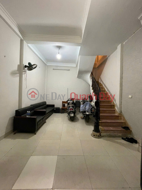 House for rent at Bach Dang, 29 m², 5 floors plus rooftop - Price 12 million VND. _0