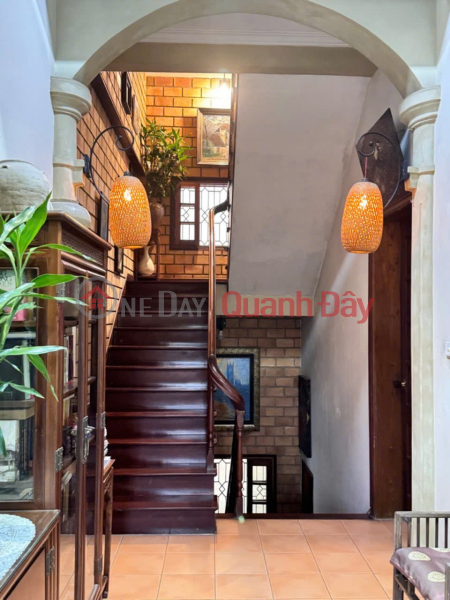 đ 30 Billion | BEAUTIFUL HOUSE ON NGOC HA STREET - RARE - LIKE A VILLA - BRIGHT AND AIRY - CORNER LOT - CAR GARAGE - 7m FRONTAGE - 120m2. 30 BILLION