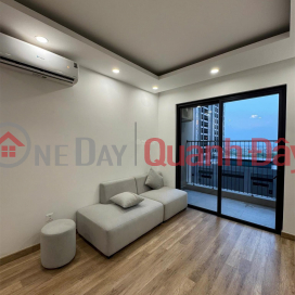 Selling a 3-bedroom apartment at a great price, mid-floor, southeast-facing balcony with a refreshing view of the swimming pool. _0