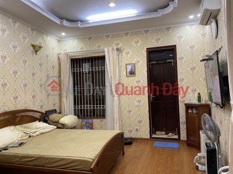 Whole apartment for rent in Tran Thai Tong, 40m 4T. Auto, KDVP, full map. 16 million _0