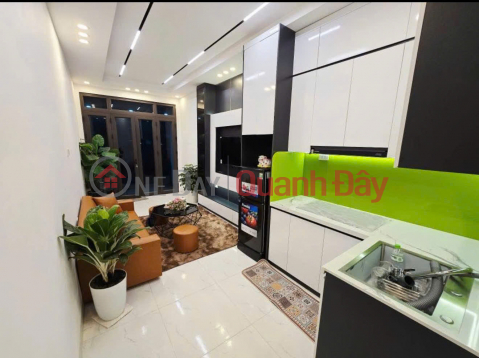 Beautiful house in Long Bien Phuc Loi Center, 5 floors, fully furnished, alley accessible by car, parking available right in front of the house. _0