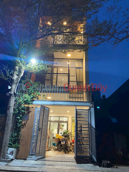 4-storey house for sale RIGHT in the center of Hoang Dieu 2 Street, Linh Chieu, 5.2*16m, Car Sleeping in the House, FOOTBALL Sales Listings