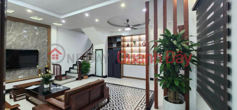 Owner needs to sell 45 square meter house in Quang Trung Ha Dong _ full furniture _ 3 airy house _ car _ high-class residents _0