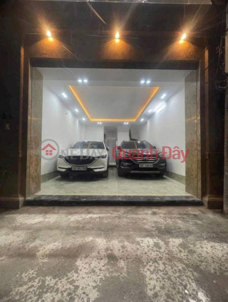 Owner selling house on Vuong Thua Vu street, 50m², 7 floors, elevator, car access to the house. Sales Listings