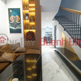 TOP LOCATION, HOANG DIEU 5-storey house, with Elevator, 54 M2 PRICE 5.5 BILLION _0
