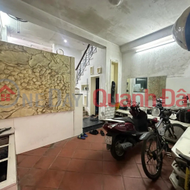 Nhà Ngọc Thụy 40m2, 5 tầng, mặt tiền 4.1m, 4.25 tỷ Long Biên. _0