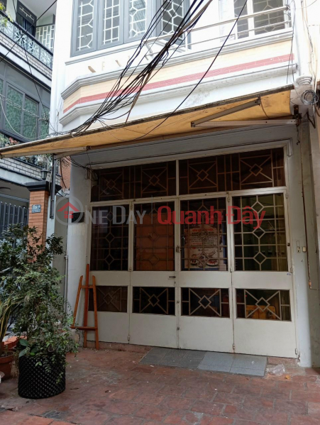 Whole house for rent at 208\\/1A Phan Dang Luu, Ward 3, Phu Nhuan District, HCM, Vietnam | Rental, ₫ 25 Million/ month