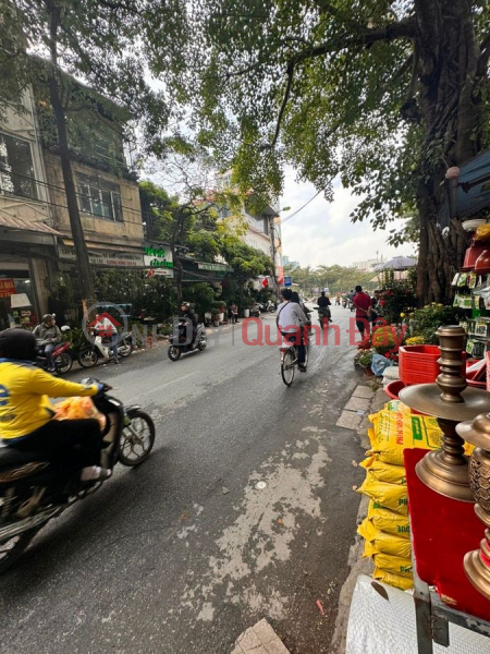 On Hoang Hoa Tham street, businesses have a peak of over 21m2, a 4-storey house priced at around 6 billion Sales Listings