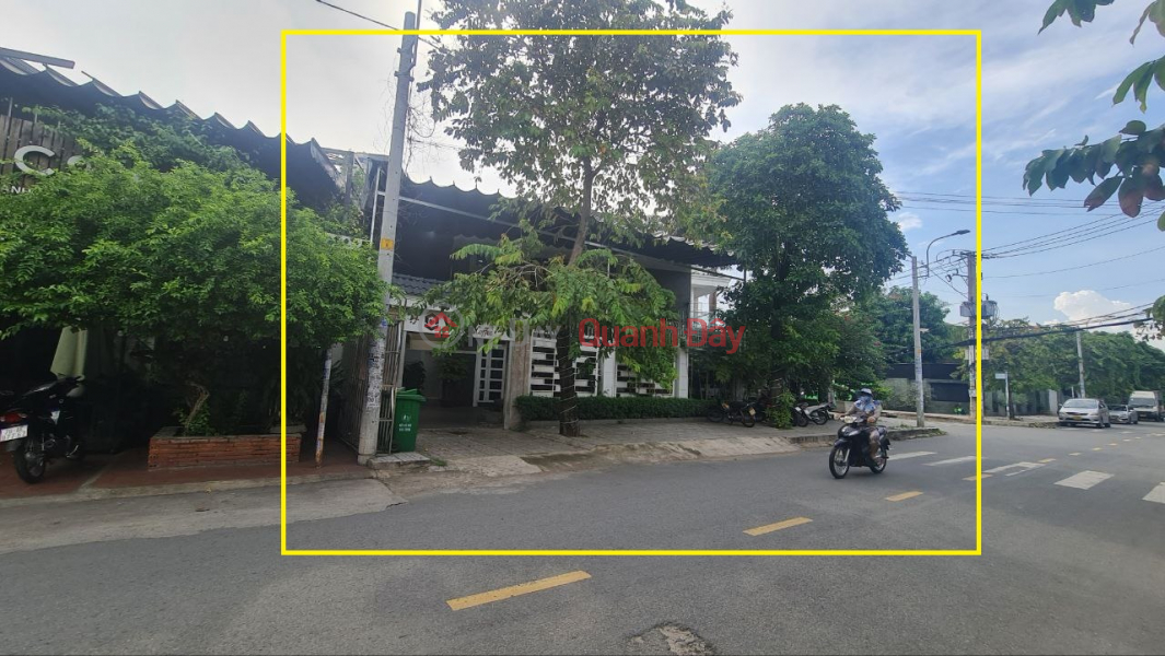 đ 69 Million/ month, EXTREMELY RARE - Villa for rent with 2 FRONTAGES on Nguyen Huu Dat Street, 360m2 - WIDTH 18M