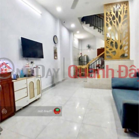House for sale in 4m alley on Ly Thai To, District 10, close to the street frontage, 8.x billion! _0