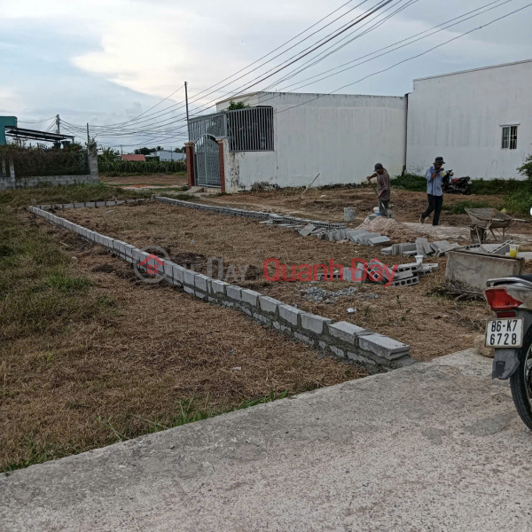 Selling a beautiful residential plot with 2 frontages - A few hundred meters from Ton market, Vietnam Sales, đ 680 Million