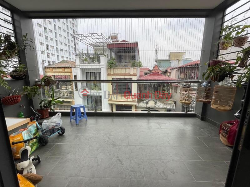 đ 29 Billion House for sale in Hoang Cau, 6 floors, car parking, business, frontage 5.5m, very airy, slightly over 29 billion\\/90m2