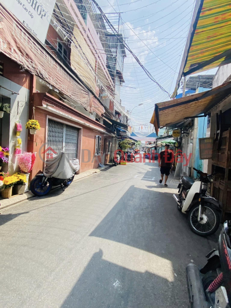 CORNER LOT HOUSE FRONT BUI THI XUAN-23M2-3 FLOORS FOR ONLY 3 BILLION. Sales Listings