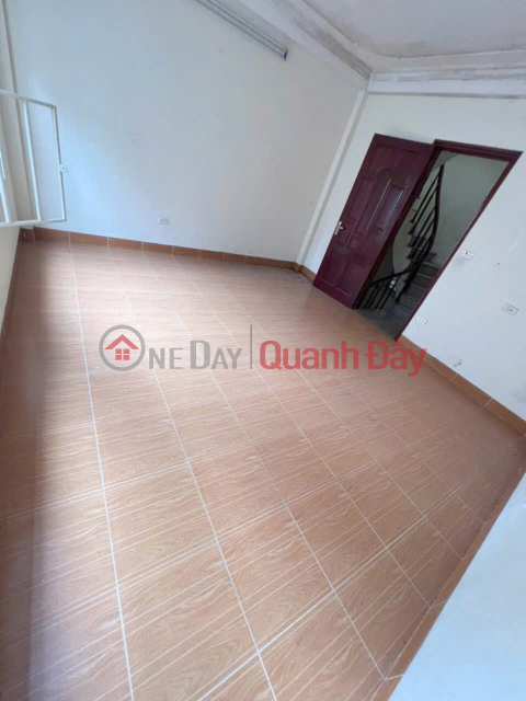 Cho thuê nhà nguyên căn phố HÀO NAM - 30m ra mặt phố 5 tầng 3 Phòng ngủ rộng, 1 phòng nhỏ - 4wc - Sân phơi _0